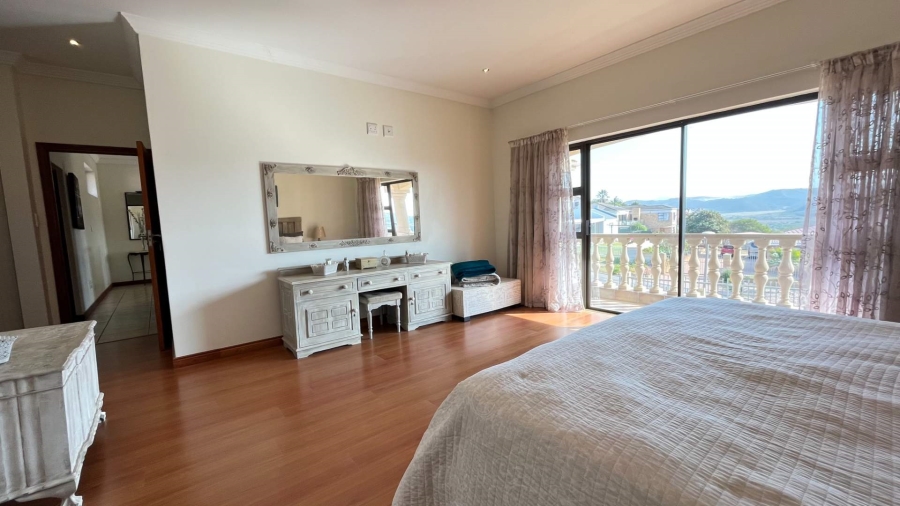 6 Bedroom Property for Sale in Hartenbos Heuwels Western Cape